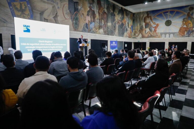 Gobernador Díaz y la crisis en seguridad: “Debemos duplicar la cantidad de carabineros y policías si es que de verdad queremos un trabajo adecuado.”